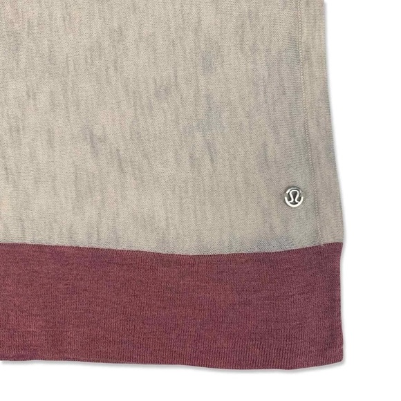 Lululemon Yin Poncho Heathered
Cherry Tint/ Heathered Dune
Color Block One Size - Picture 3 of 4